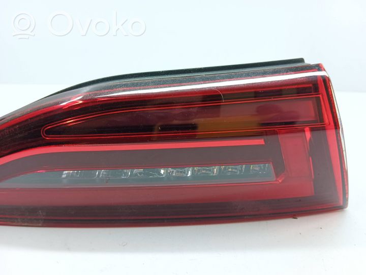 Audi A3 8Y Lampy tylnej klapy bagażnika 8Y0945307