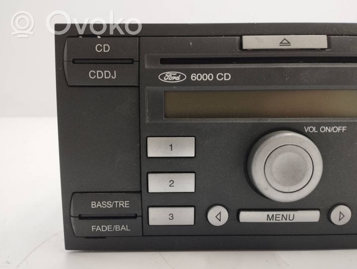 Ford Focus Radio / CD-Player / DVD-Player / Navigation 4M5T18C815