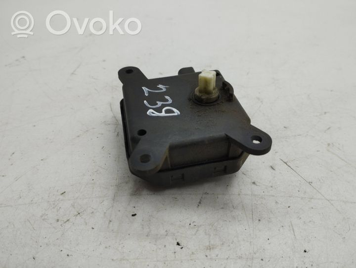 Opel Astra H Attuatore/motore della valvola del collettore di aspirazione 52497183