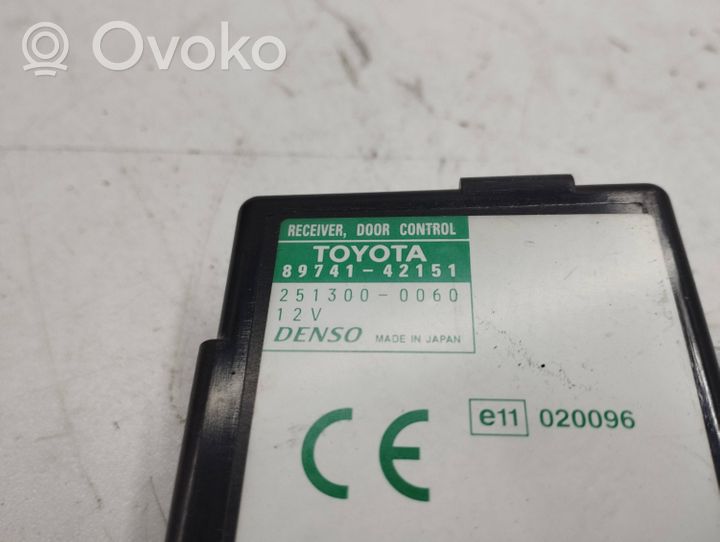 Toyota RAV 4 (XA20) Oven keskuslukituksen ohjausyksikön moduuli 8974142151