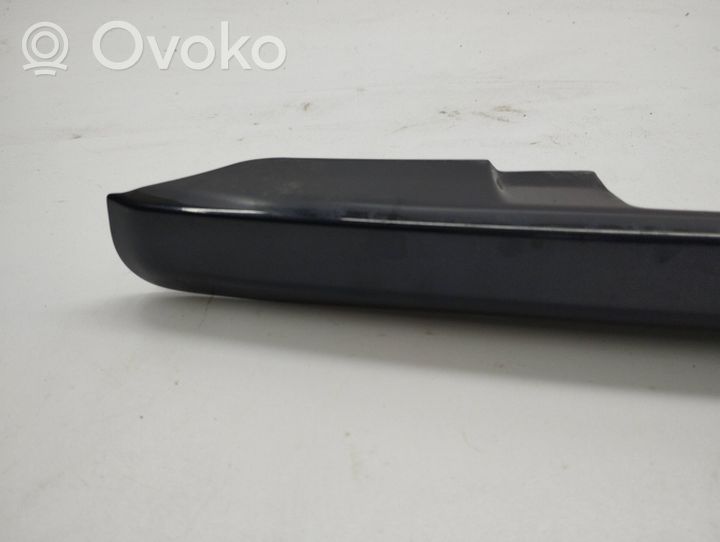 Toyota Corolla Verso AR10 Garniture de hayon 76811050010