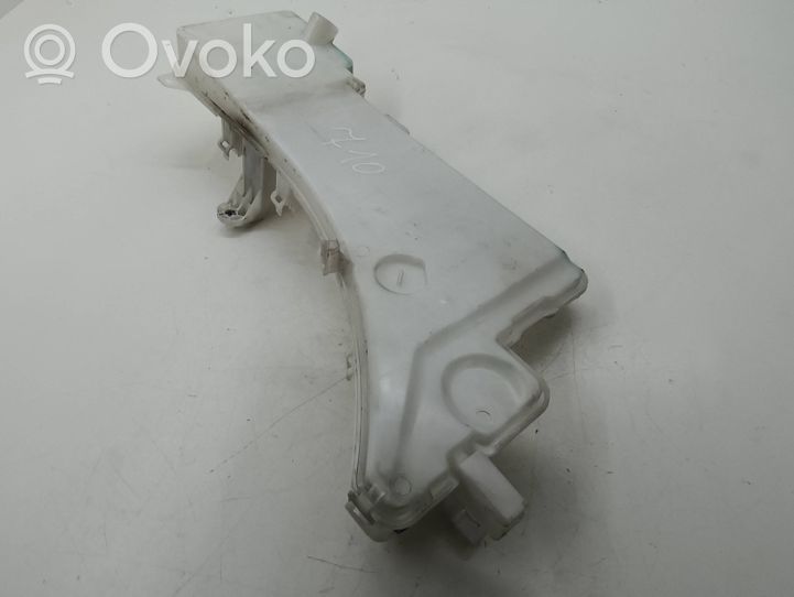 Citroen C5 Aircross Tuulilasinpesimen nestesäiliö 9826400780