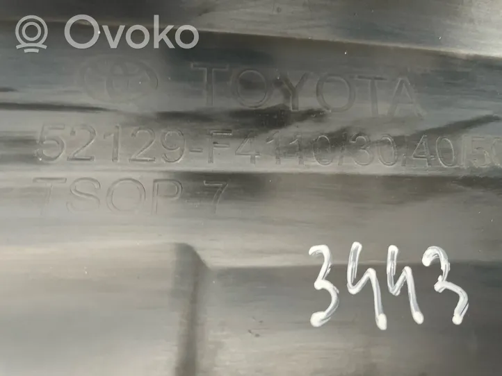 Toyota C-HR Grotelės apatinės (trijų dalių) 52129F4130
