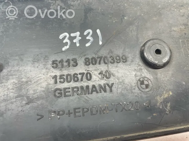 BMW 5 G30 G31 Numura zīmes turētājs 8070399