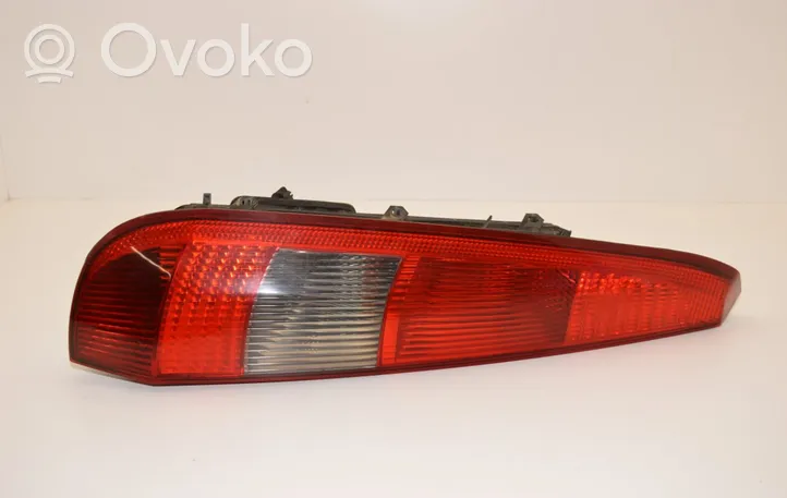 Ford Fiesta Lampa tylna 20025748