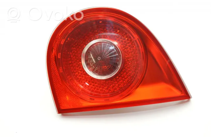 Volkswagen Golf V Lampy tylnej klapy bagażnika 2NE-323278-120