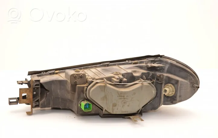 Ford Mondeo MK II Lampa przednia 1305235441