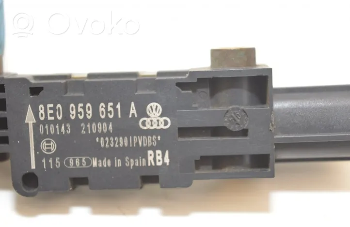 Audi A3 S3 8P Sensor impacto/accidente para activar Airbag 010143210904