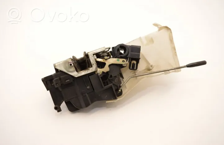 Mercedes-Benz E W210 Front door lock 2027203535