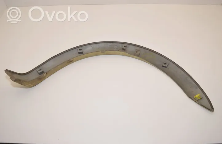 Toyota Yaris Listwa błotnika przedniego 53088-52010