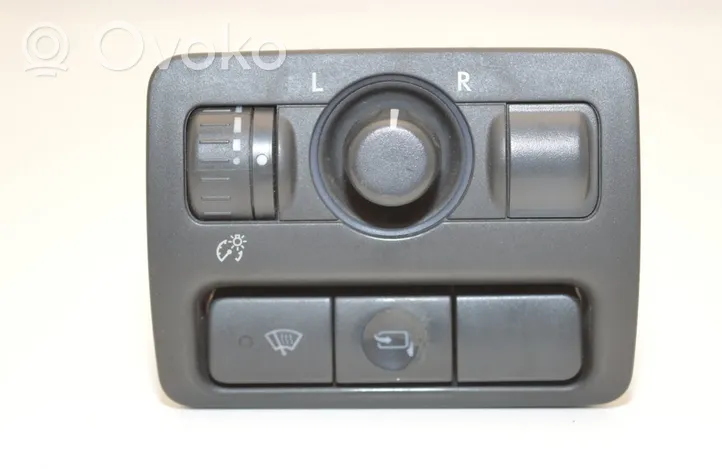 Subaru Legacy Przycisk regulacji lusterek bocznych 83001AG210JC