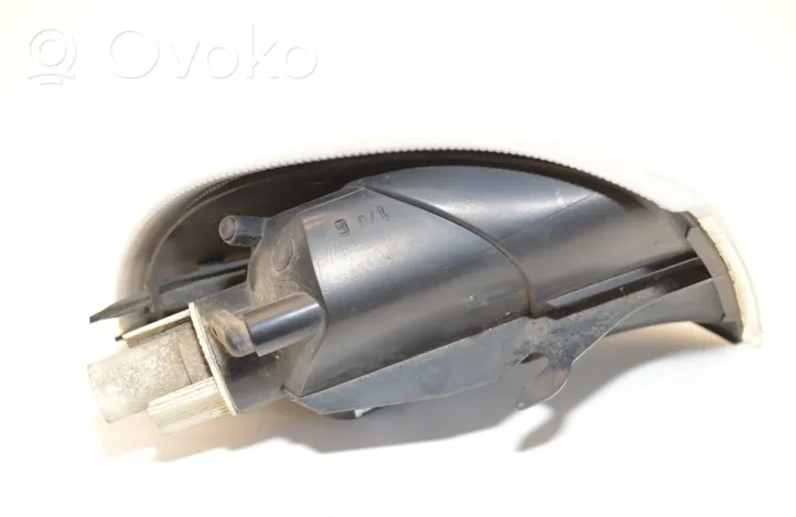 Volvo S40, V40 Front indicator light 30854653