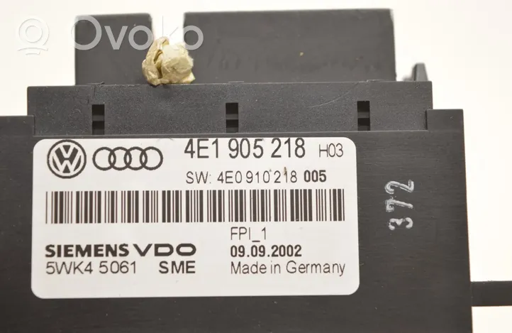 Audi A8 S8 D3 4E Moottorin start-stop-painike/kytkin 5WK45061