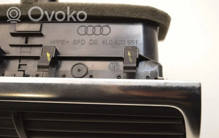 Audi Q7 4L Dash center air vent grill 4L0820951P