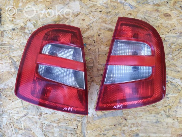 Skoda Fabia Mk1 (6Y) Lampa zderzaka tylnego 6Y6945111