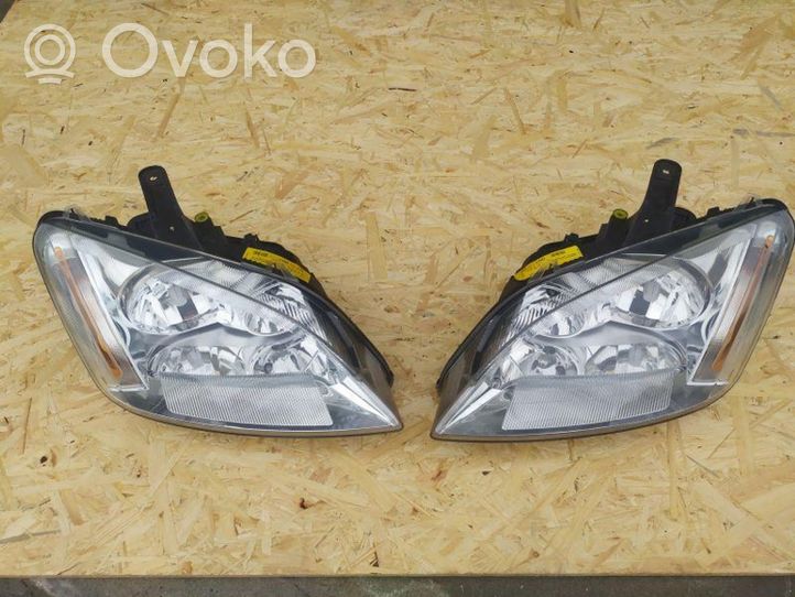 Ford Focus C-MAX Headlights/headlamps set 