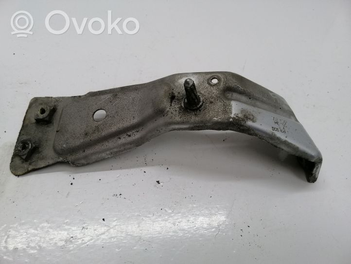 Volkswagen Jetta VI Supporto di montaggio del parafango 5C6821137