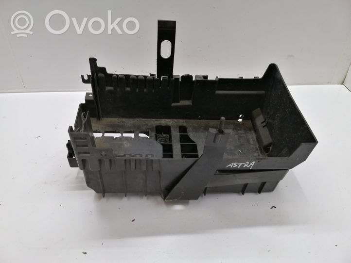 Opel Astra J Vassoio scatola della batteria 13346249