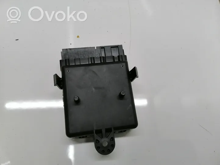 Opel Astra K Seat heating relay 13511685