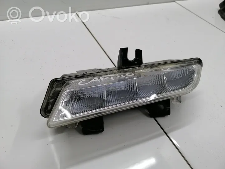 Renault Captur Światło przeciwmgłowe przednie 266059493R