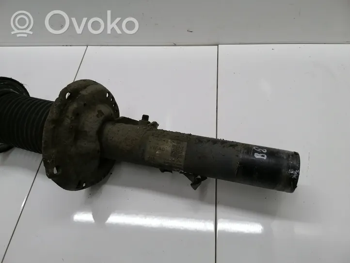 Volkswagen PASSAT B8 Front shock absorber/damper 3Q0413031BN