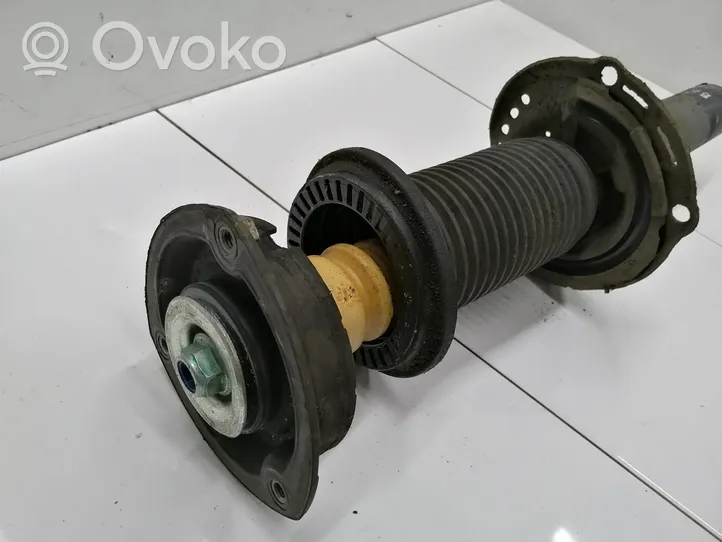 Volkswagen PASSAT B8 Front shock absorber/damper 3Q0413031BN