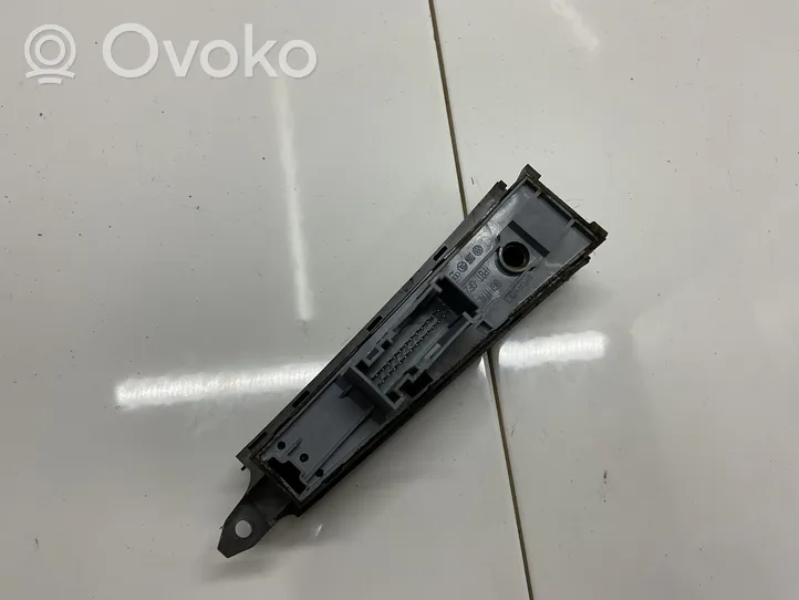 Volkswagen PASSAT CC Hand parking brake switch 3AB927137B