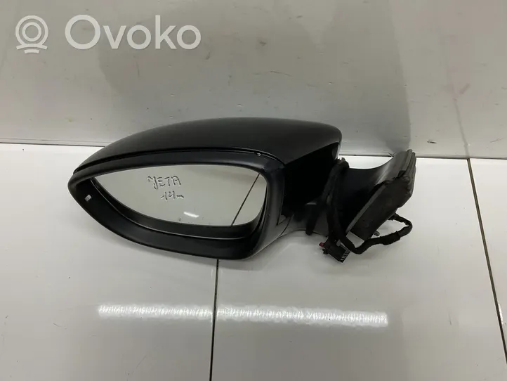 Volkswagen Jetta VI Front door electric wing mirror LC9F