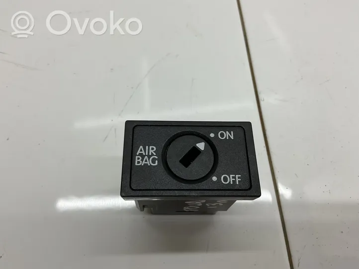 Volkswagen Touran II Passenger airbag on/off switch 1Y0919228B