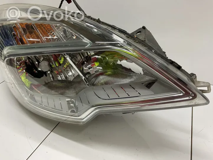 Opel Meriva B Lampa przednia 13253632