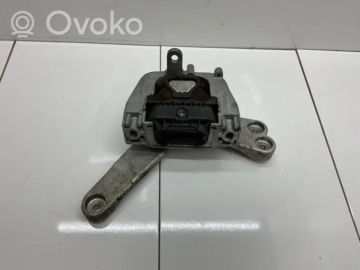 Volkswagen Golf VII Engine mount bracket 5Q0199262S