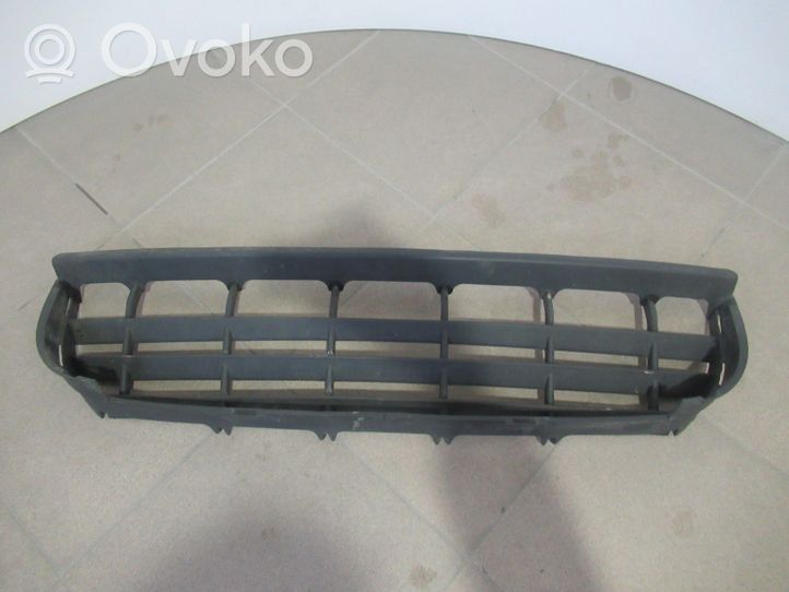 Volkswagen Crafter Front bumper lower grill 