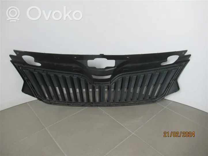 Skoda Rapid (NH) Grille calandre supérieure de pare-chocs avant 5JA853668