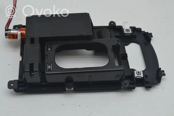 Audi A6 S6 C7 4G Peleninė panelėje 0425220