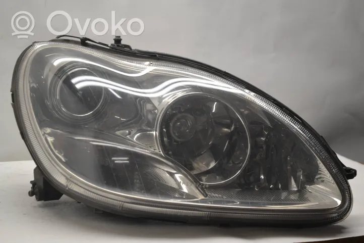 Mercedes-Benz S W220 Faro delantero/faro principal A2208260891