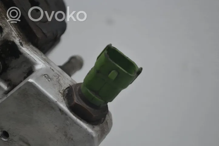 Volvo XC90 Pompa ad alta pressione dell’impianto di iniezione 8692521