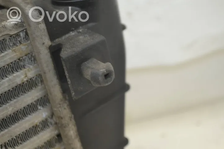 Audi A4 S4 B7 8E 8H Chłodnica powietrza doładowującego / Intercooler 8E0145805R