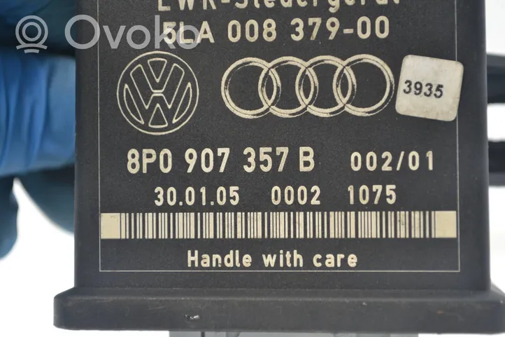 Audi A4 S4 B7 8E 8H Valomoduuli LCM 8P0907357B