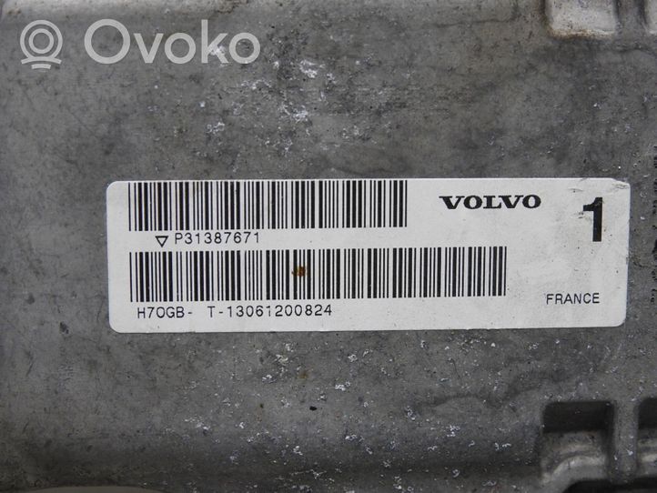 Volvo V70 Ohjauspyörän akseli P31387671