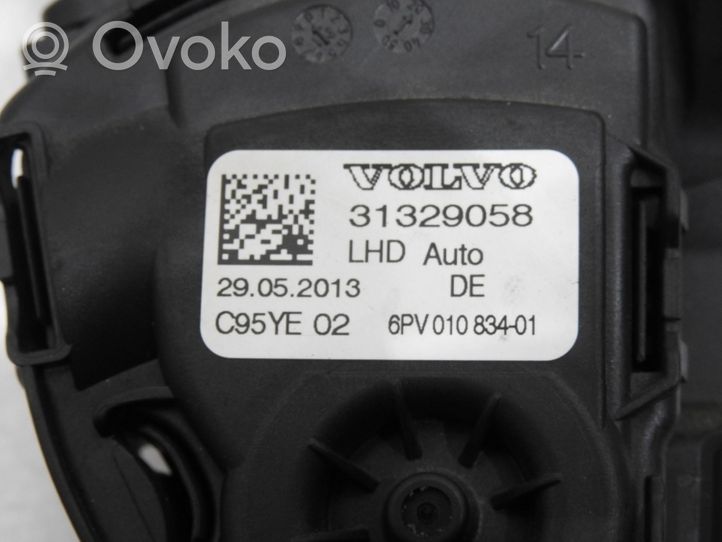 Volvo V70 Pedał gazu / przyspieszenia 31329058