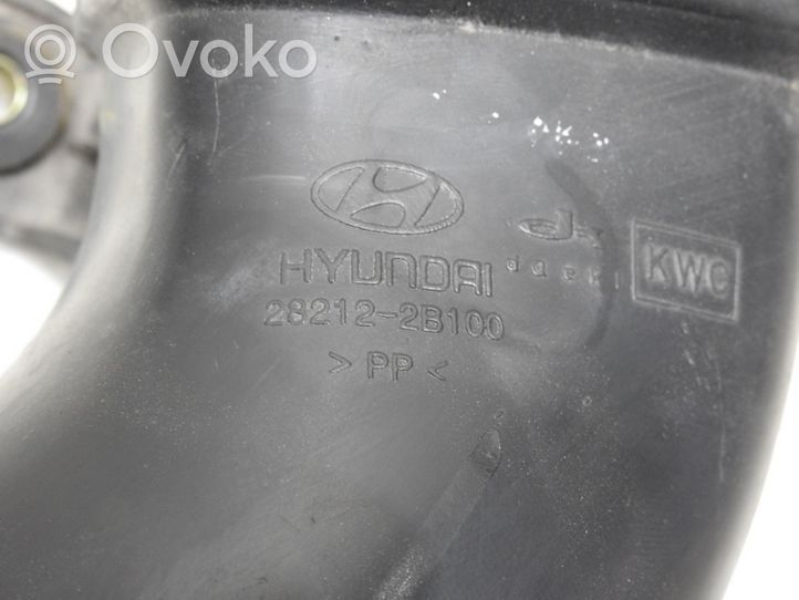 Hyundai Santa Fe Tube d'admission d'air 28212-2B100