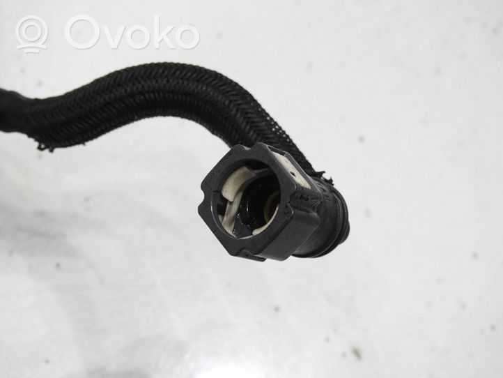 Peugeot 307 Tuyau d'alimentation conduite de carburant 