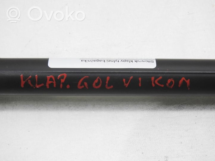 Volkswagen Golf VI Takaluukun tukivarsi 1K9827550A