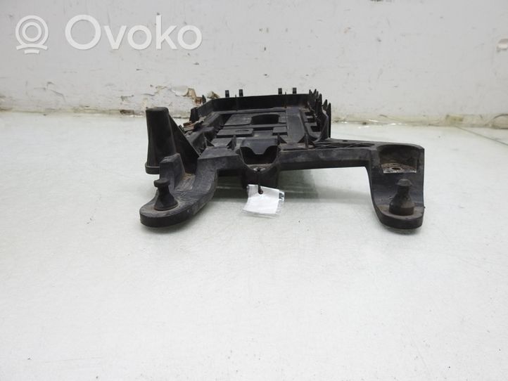 Volkswagen Golf VI Vassoio scatola della batteria 1K0915333H