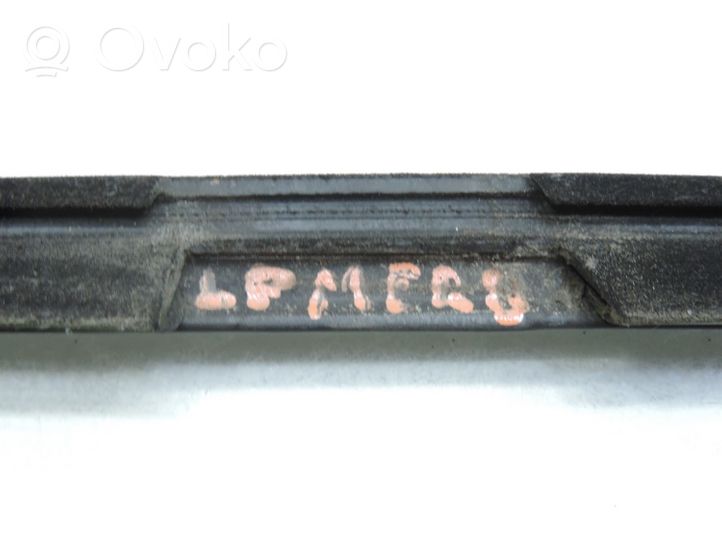 Opel Meriva B Listwa / Uszczelka szyby drzwi przednich 