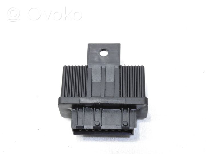 Citroen C4 I Polttoainepumpun rele 240107