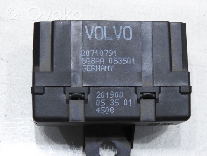 Volvo V50 Moduł / Przekaźnik podgrzewania foteli 30710791