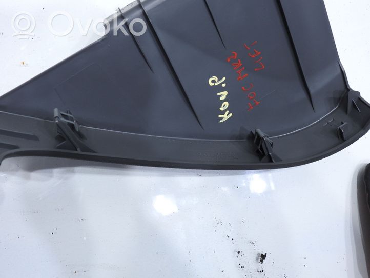 Ford Focus Rivestimento pannello inferiore del cruscotto 