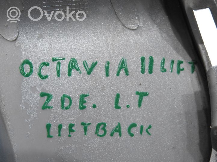 Skoda Octavia Mk2 (1Z) Zaślepka / Osłona haka holowniczego tylna XXXX