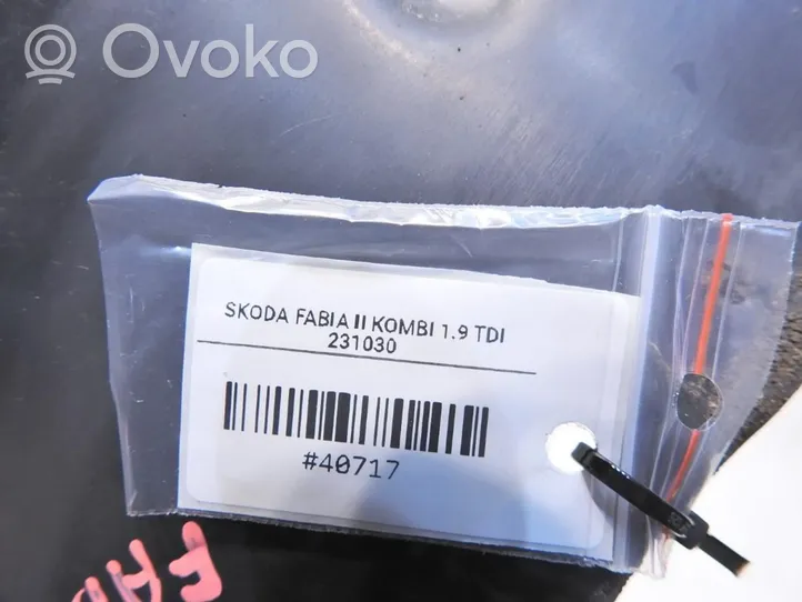 Skoda Fabia Mk2 (5J) Wygłuszenie / Pianka błotnika przedniego 5J0821112
